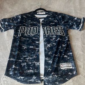 Mens small MLB jersey